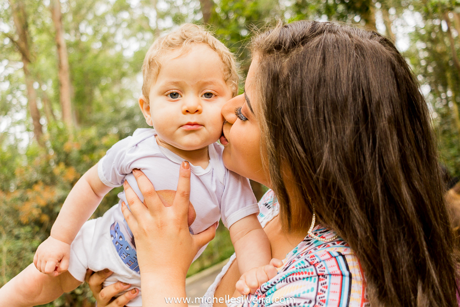 ensaio fotográfico lifestyle de bebe no parque do paço em Diadema - sp