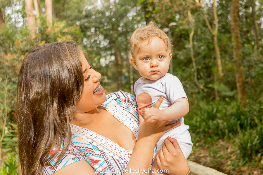 ensaio fotográfico lifestyle de bebe no parque do paço em Diadema - sp