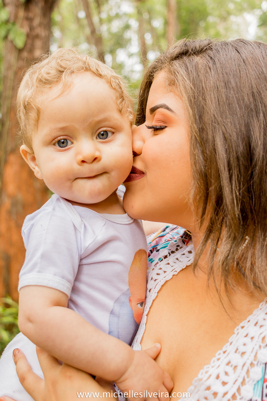 ensaio fotográfico lifestyle de bebe no parque do paço em Diadema - sp