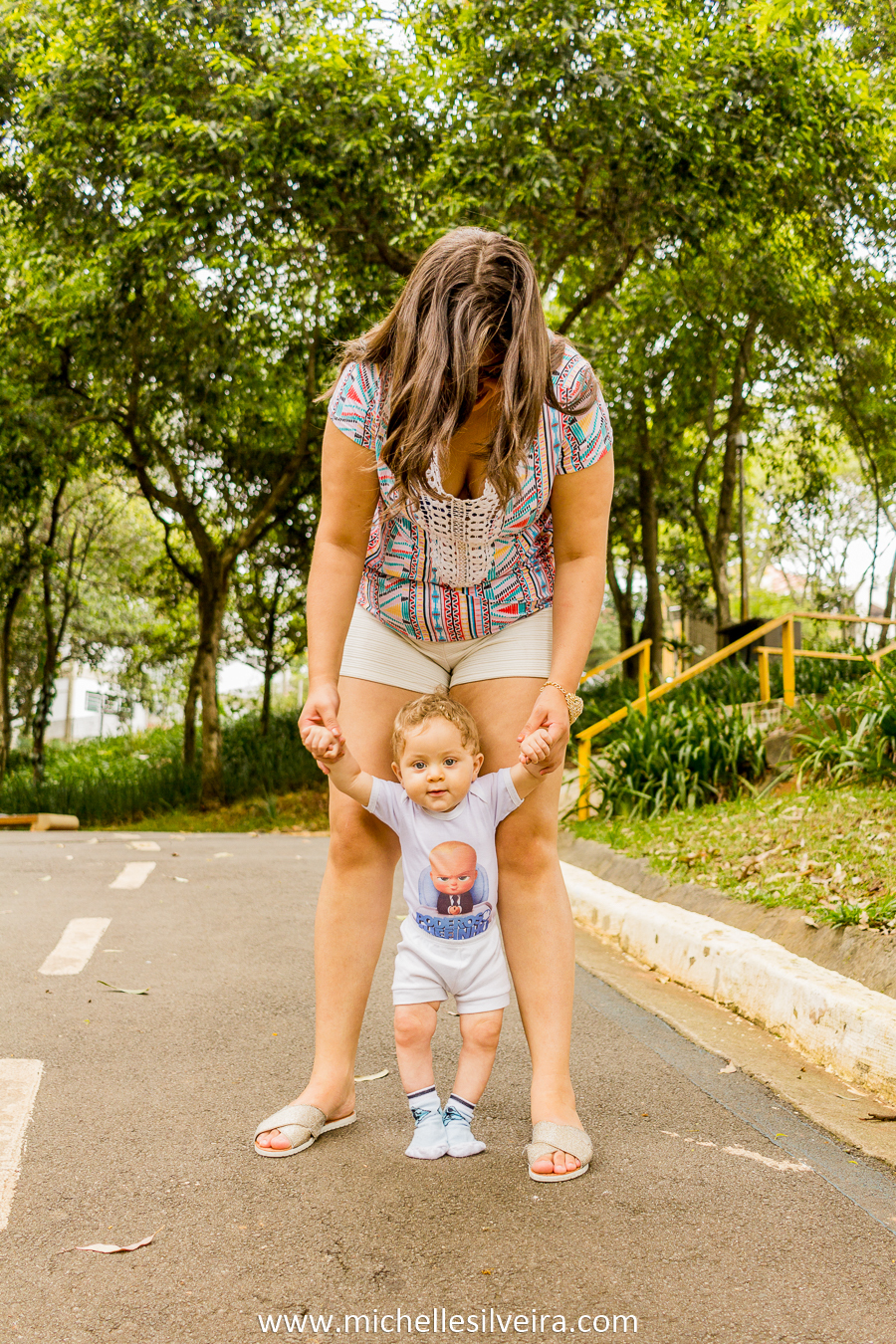ensaio fotográfico lifestyle de bebe no parque do paço em Diadema - sp