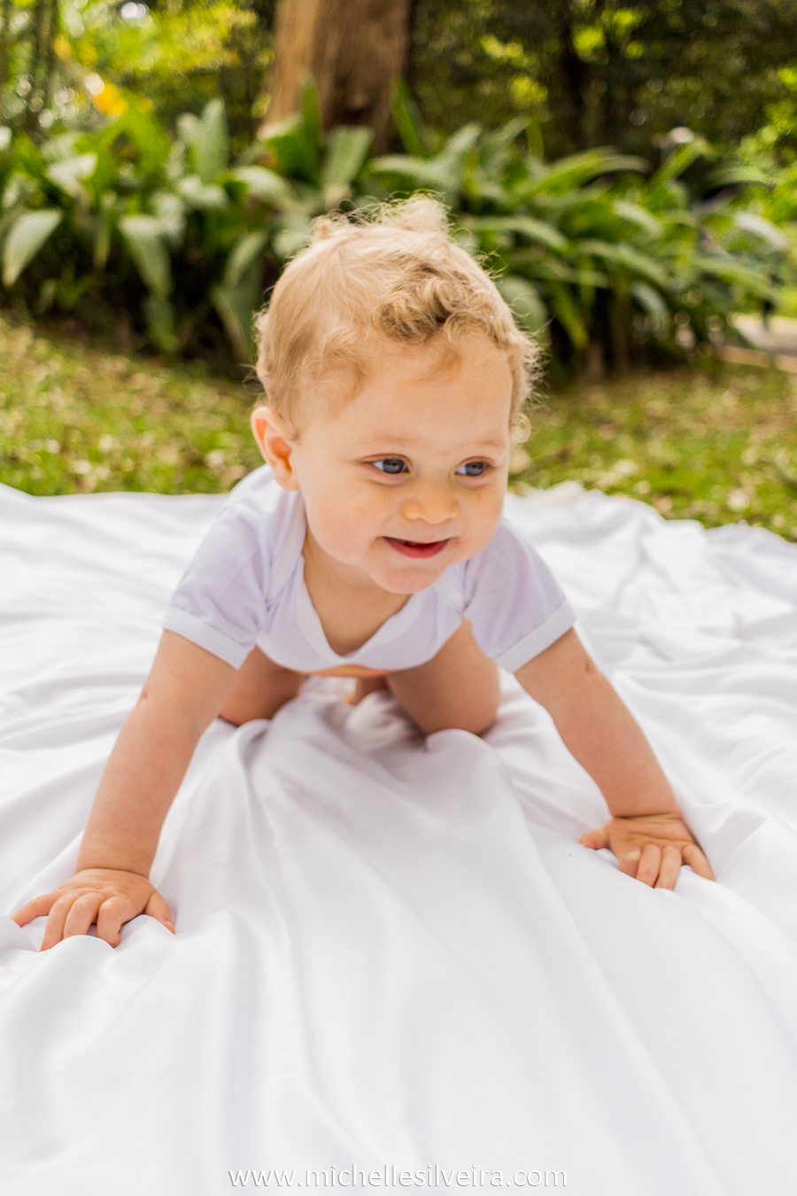 ensaio fotográfico lifestyle de bebe no parque do paço em Diadema - sp