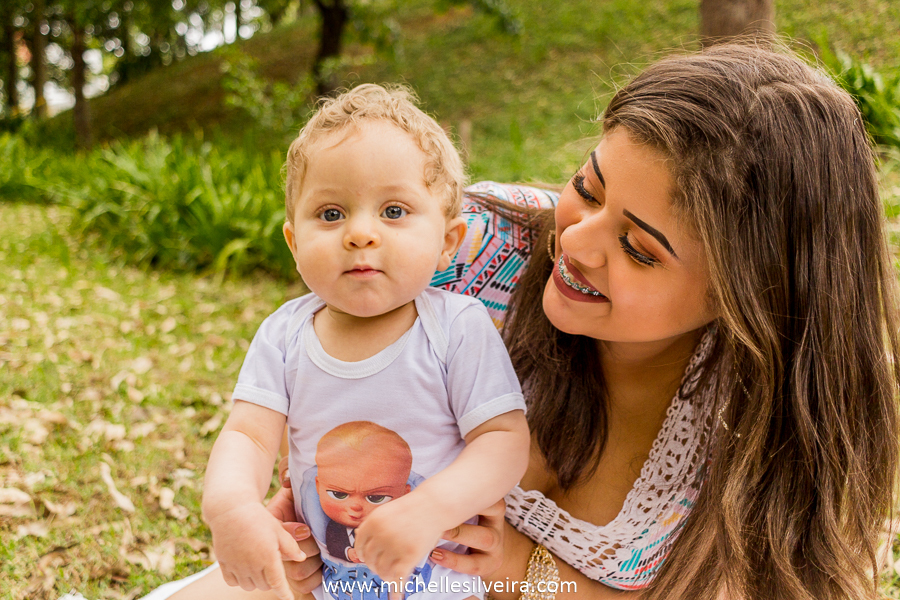 ensaio fotográfico lifestyle de bebe no parque do paço em Diadema - sp