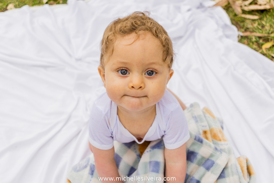 ensaio fotográfico lifestyle de bebe no parque do paço em Diadema - sp