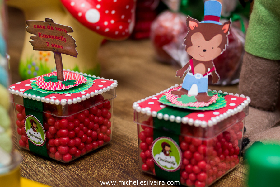 Fotografia de Festa Infantil tema chapeuzinho vermelho em sp
