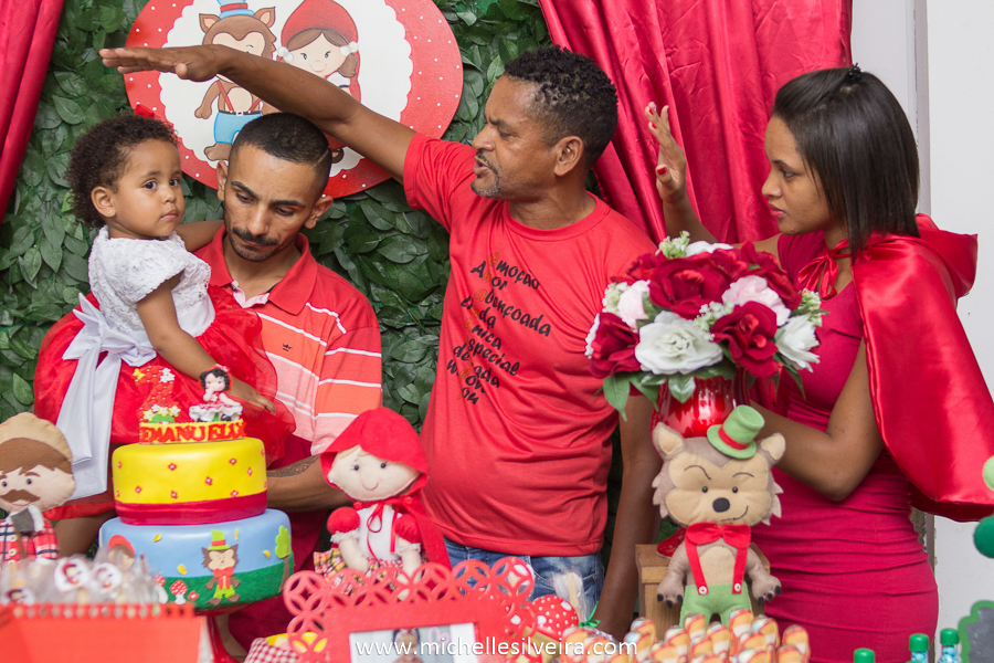 Fotografia de Festa Infantil tema chapeuzinho vermelho em sp