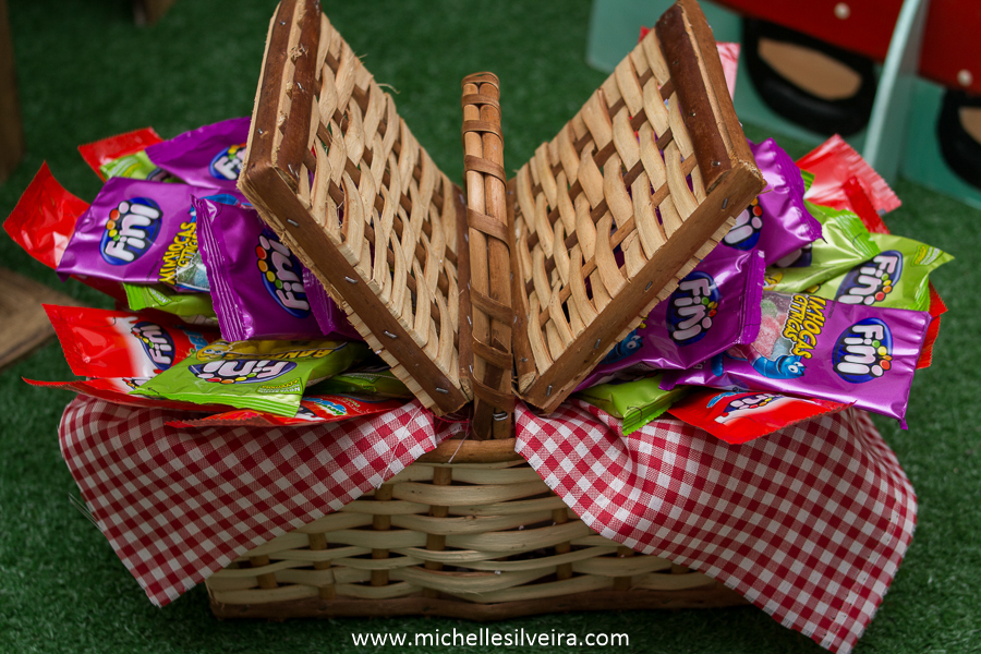 Fotografia de Festa Infantil tema chapeuzinho vermelho em sp