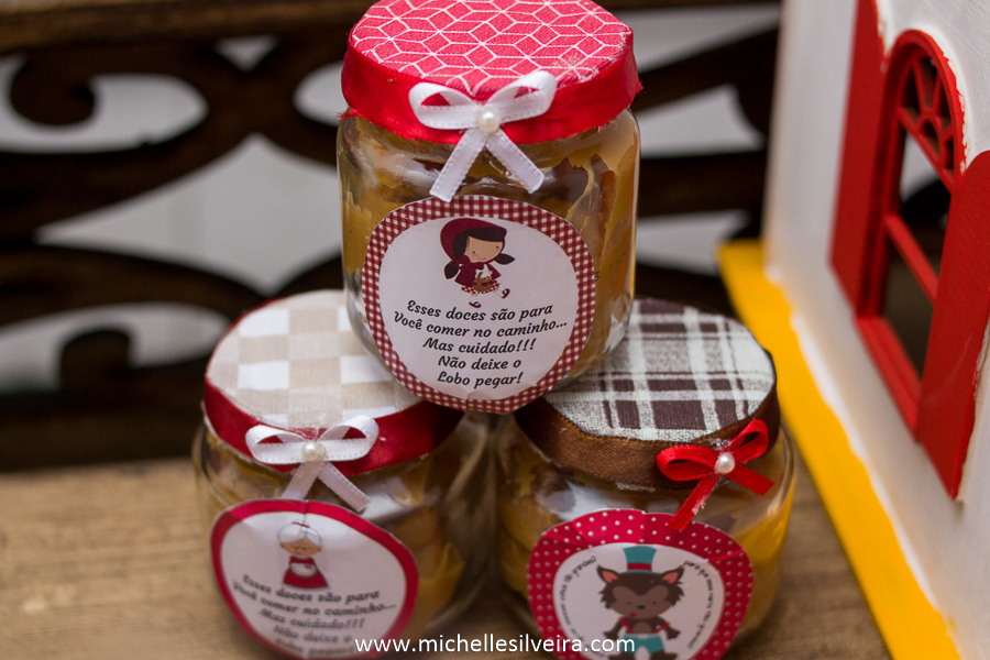 Fotografia de Festa Infantil tema chapeuzinho vermelho em sp