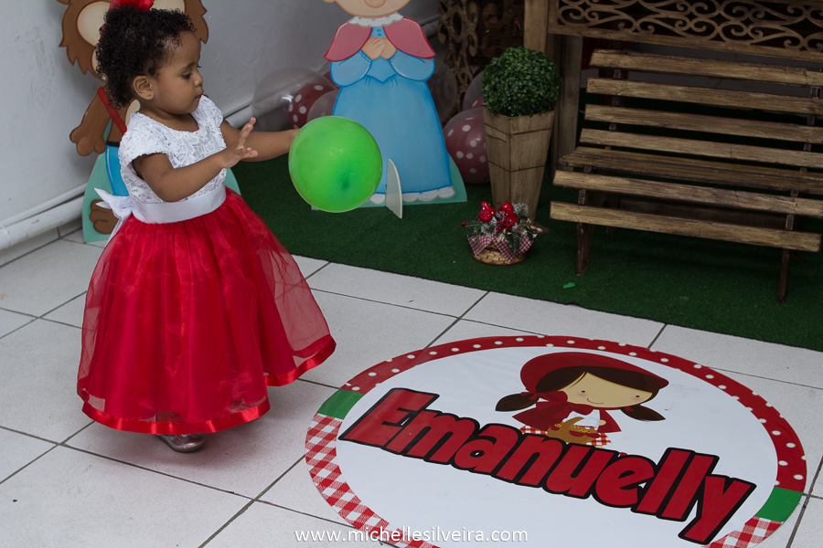 Fotografia de Festa Infantil tema chapeuzinho vermelho em sp