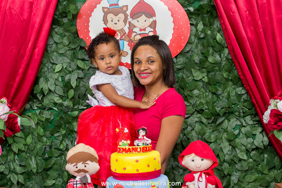 Fotografia de Festa Infantil tema chapeuzinho vermelho em sp