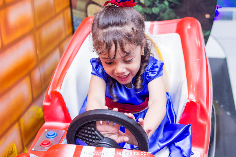 Fotografia de Festa Infantil tema Show da Luna
 no buffet kairós em Diadema - SP