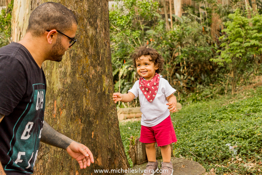Ensaio fotográfico lifestyle de família no parque do paço em Diadema - sp