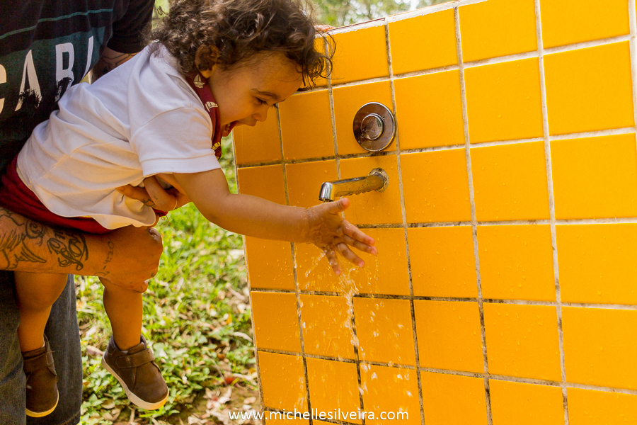 Ensaio fotográfico lifestyle de família no parque do paço em Diadema - sp