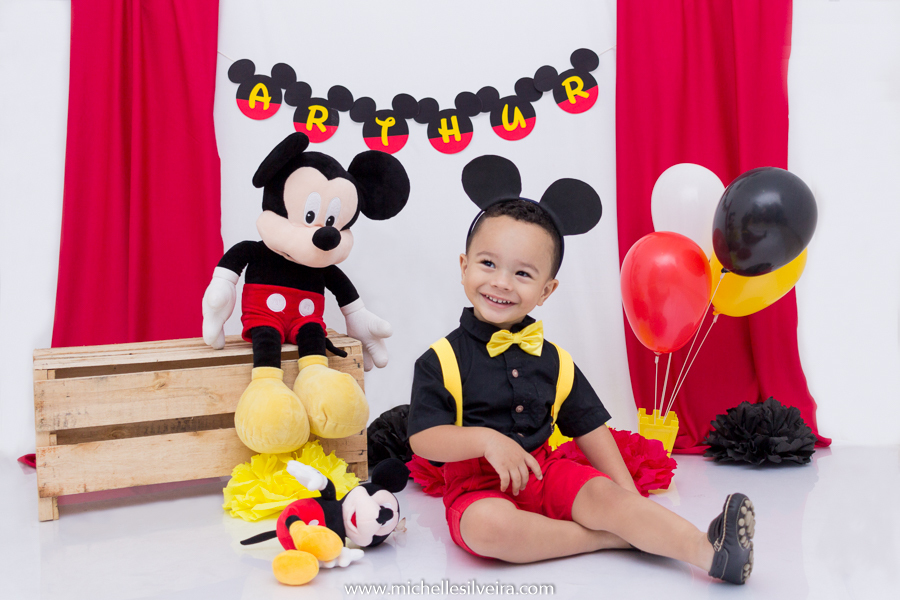 ensaio fotografico infantil tema mickey mouse - arthur 2 anos - em diadema - michellesilveirafotografia