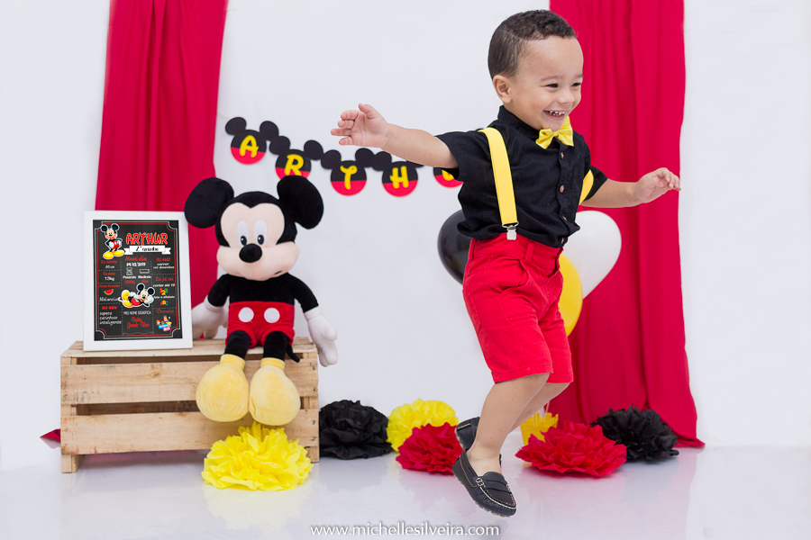 ensaio fotografico infantil tema mickey mouse - arthur 2 anos - em diadema - michellesilveirafotografia