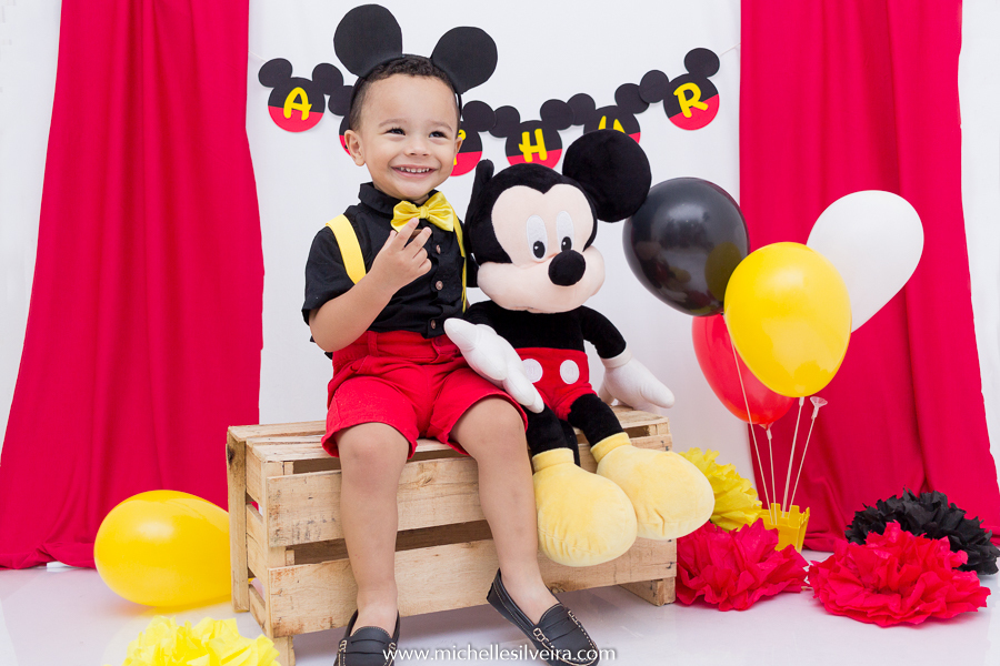 ensaio fotografico infantil tema mickey mouse - arthur 2 anos - em diadema - michellesilveirafotografia