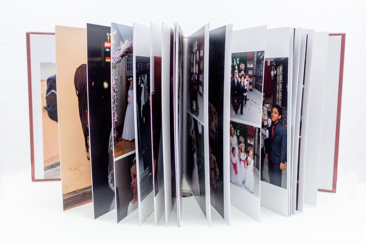 Imagem capa - MEMÓRIAS NO PAPEL por Michelle Silveira