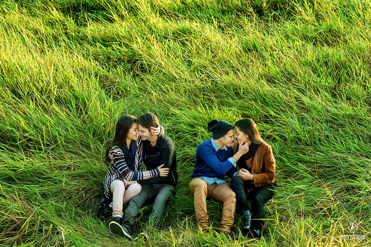 ensaioduplo-precasamentogemeas-ensaioirmãs-topstudiofotografia-ensaiofrio-ensaioinverno-ensaioapaixonados-campograndems-brasil-poses-ensaiocriativo