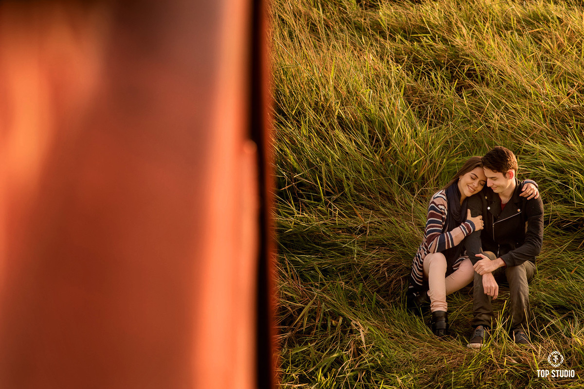 ensaioduplo-precasamentogemeas-ensaioirmãs-topstudiofotografia-ensaiofrio-ensaioinverno-ensaioapaixonados-campograndems-brasil-poses-ensaiocriativo