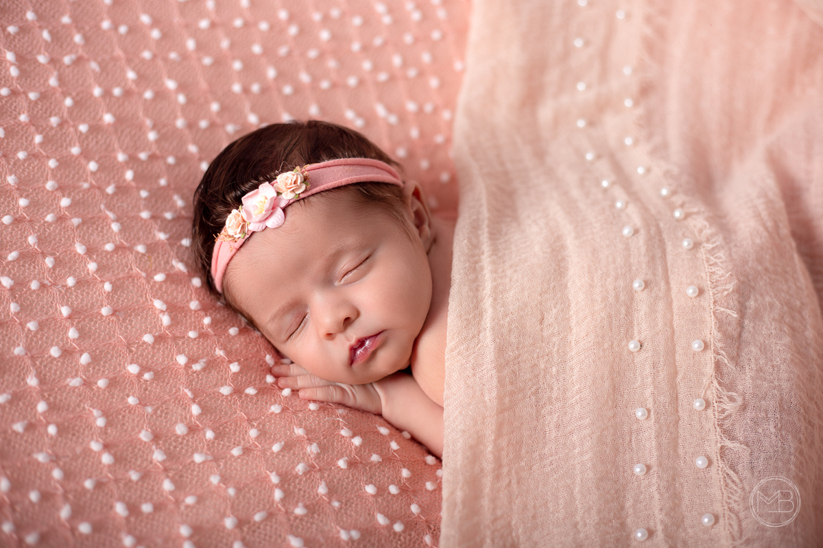 Ensaio Newborn - Os primeiros detalhes da Micaela