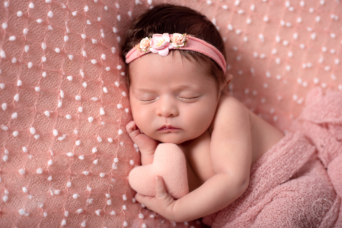 Ensaio Newborn - Os primeiros detalhes da Micaela