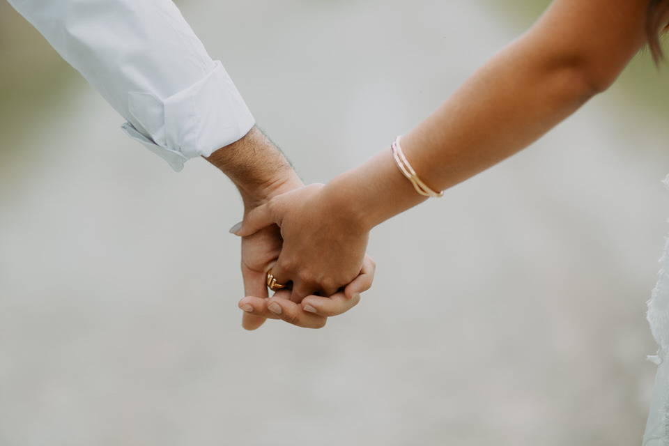 A beleza de www.espacosanctuarium.com.br ganha vida em nossas imagens de pré-casamento. Explore a magia do cenário e a paixão do casal.