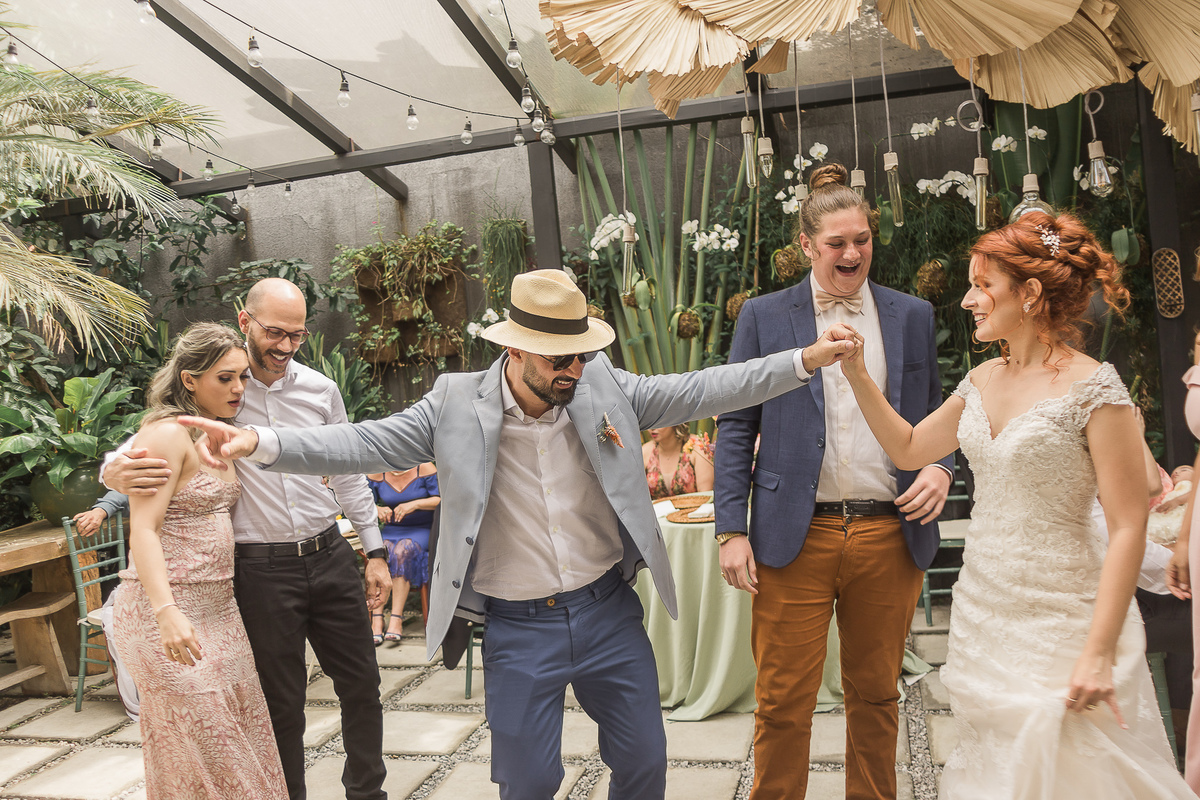 Casamento Mini Wedding da Nayara e Luiz no Casinha Le Julie em São Paulo/SP