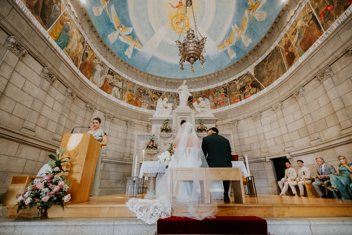 Noivos casamento igreja santa luzia viana