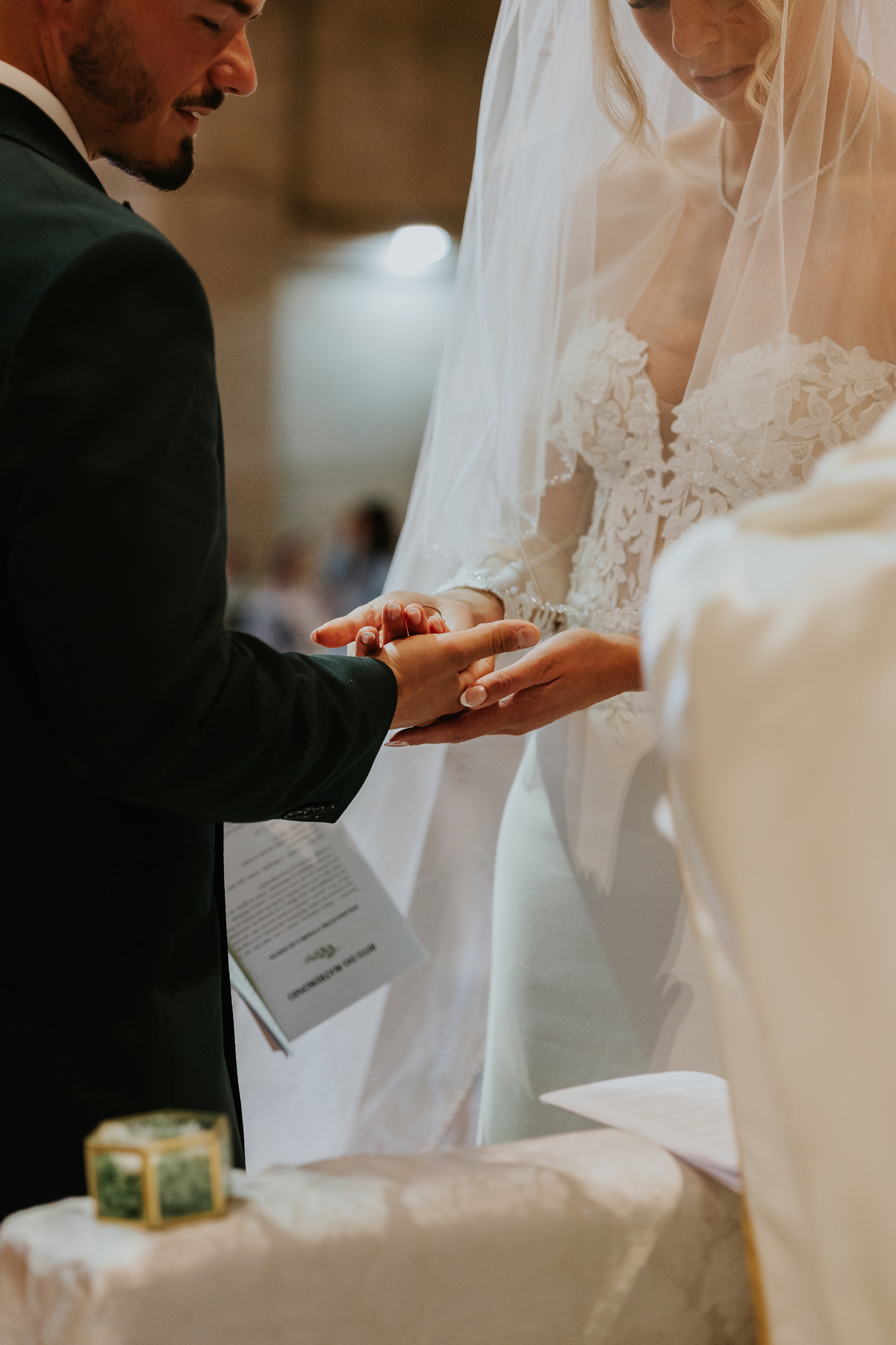 Mãos alianças casamento santa luzia igreja Viana do castelo
