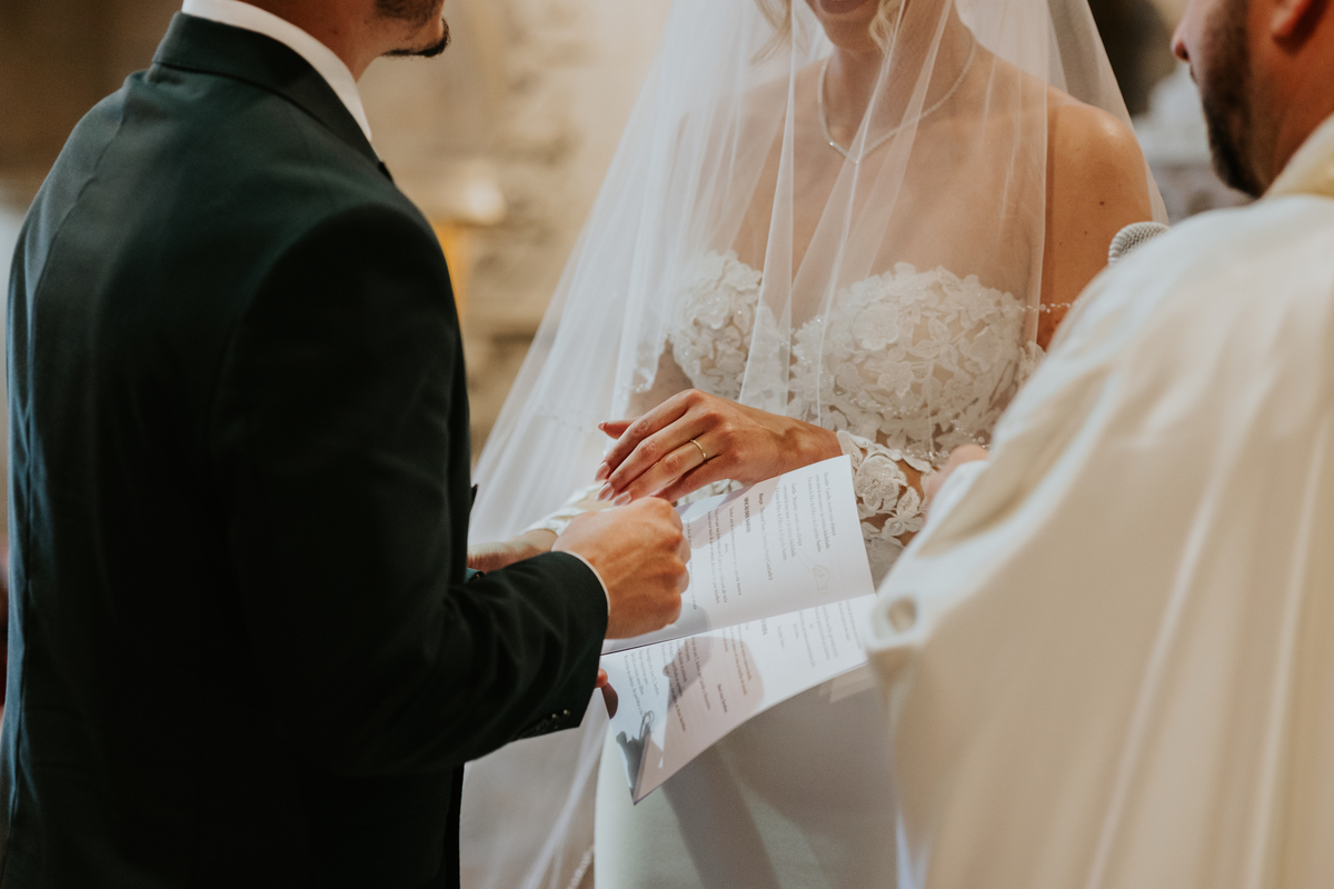 Mãos alianças casamento santa luzia igreja Viana do castelo