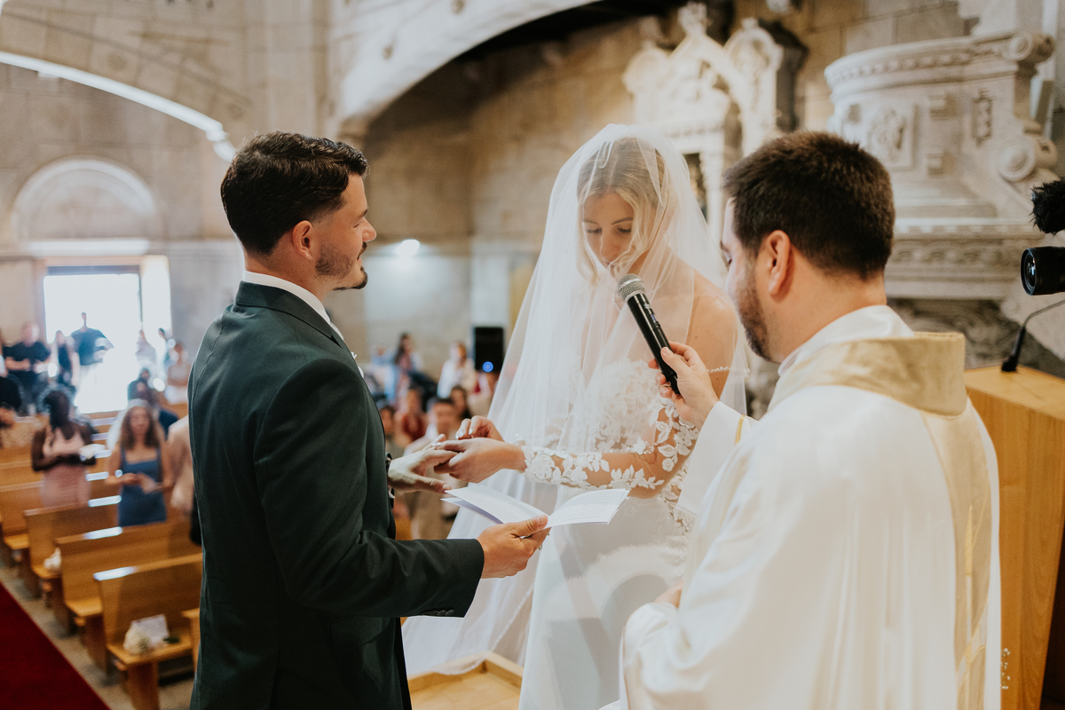 Mãos alianças casamento santa luzia igreja Viana do castelo