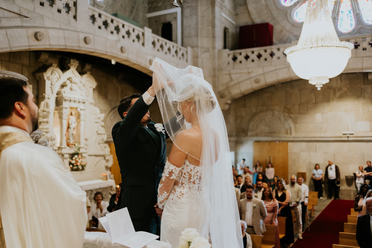 Véu noiva levantar casamento igreja santa luzia Viana do castelo