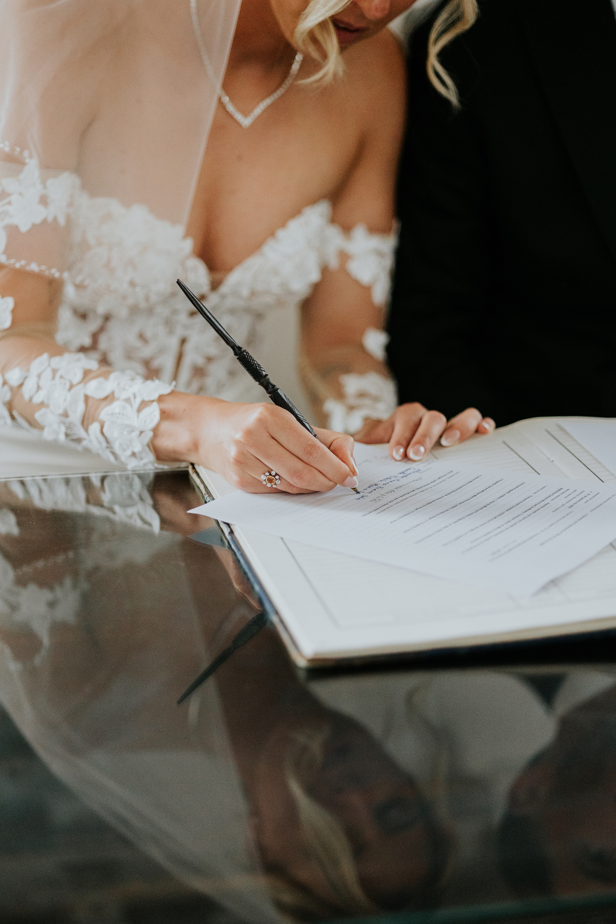 Beijo noivos casamento igreja santa luzia Viana do castelo