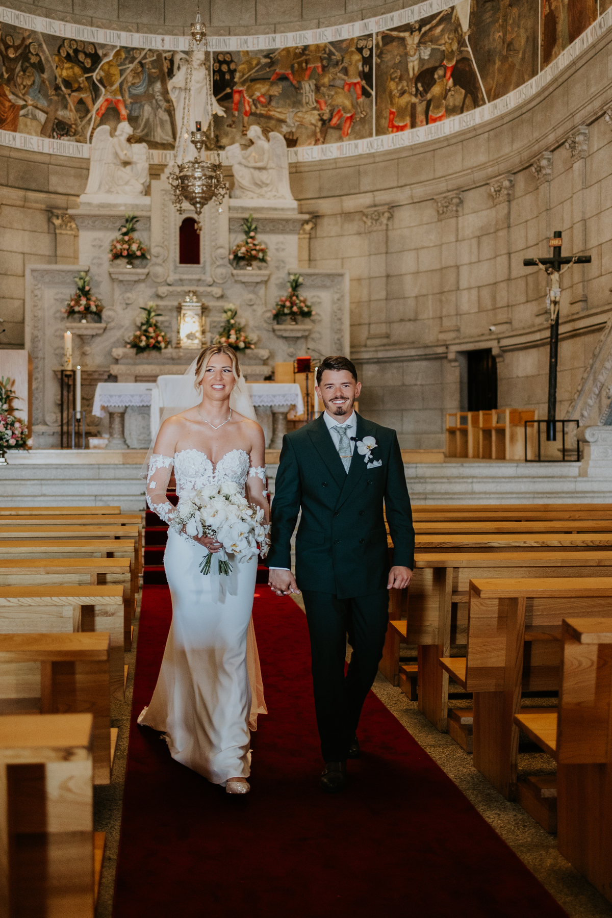 Beijo noivos casamento igreja santa luzia Viana do castelo