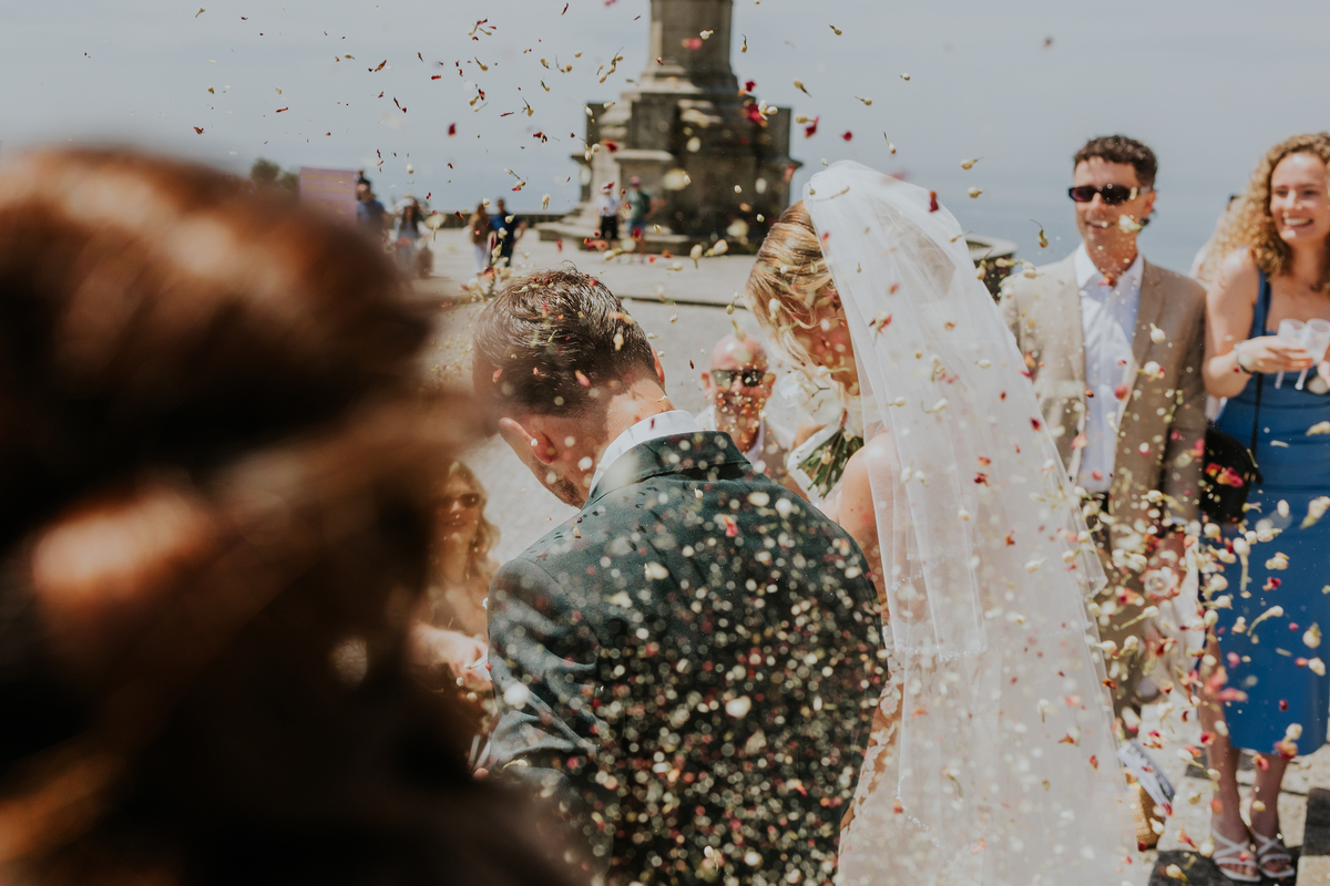 Beijo noivos casamento igreja santa luzia Viana do castelo