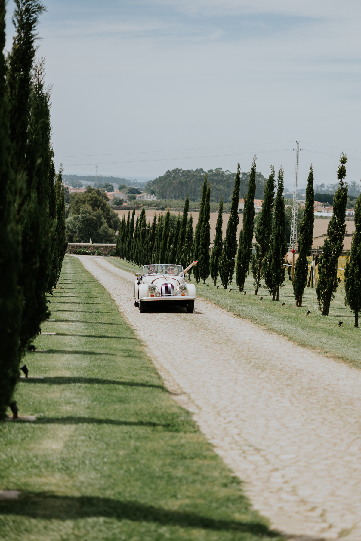 Quinta do alferes casamento entrada carro clássicio