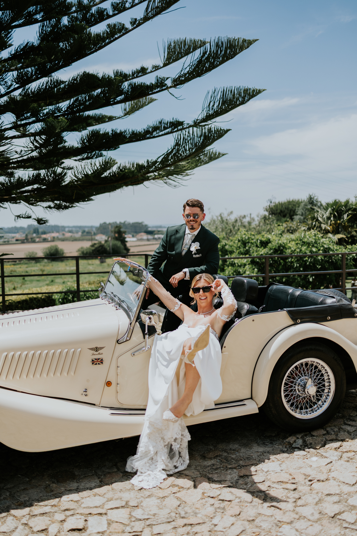 Quinta do alferes casamento entrada carro clássicio