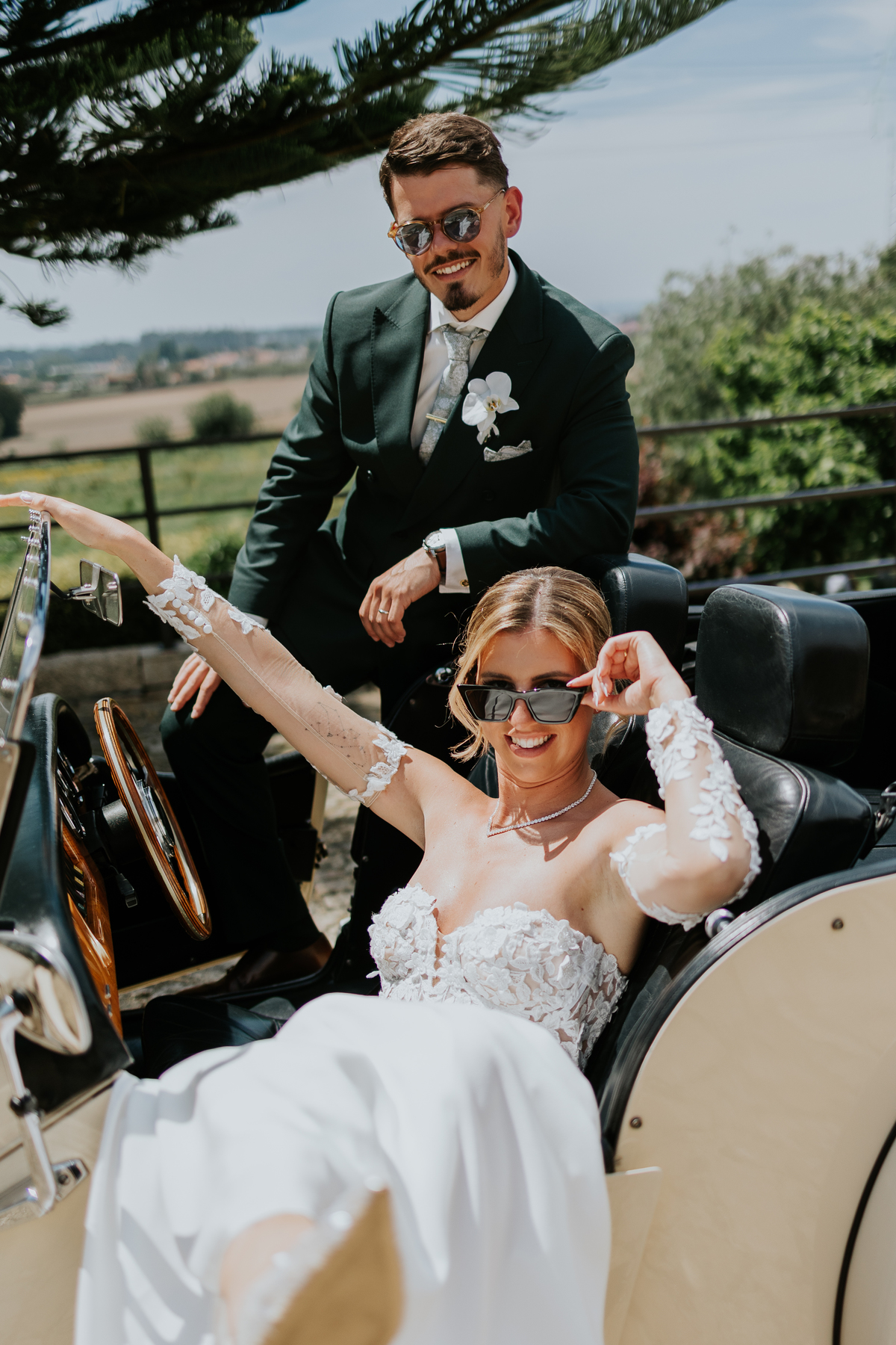 Quinta do alferes casamento entrada carro clássicio