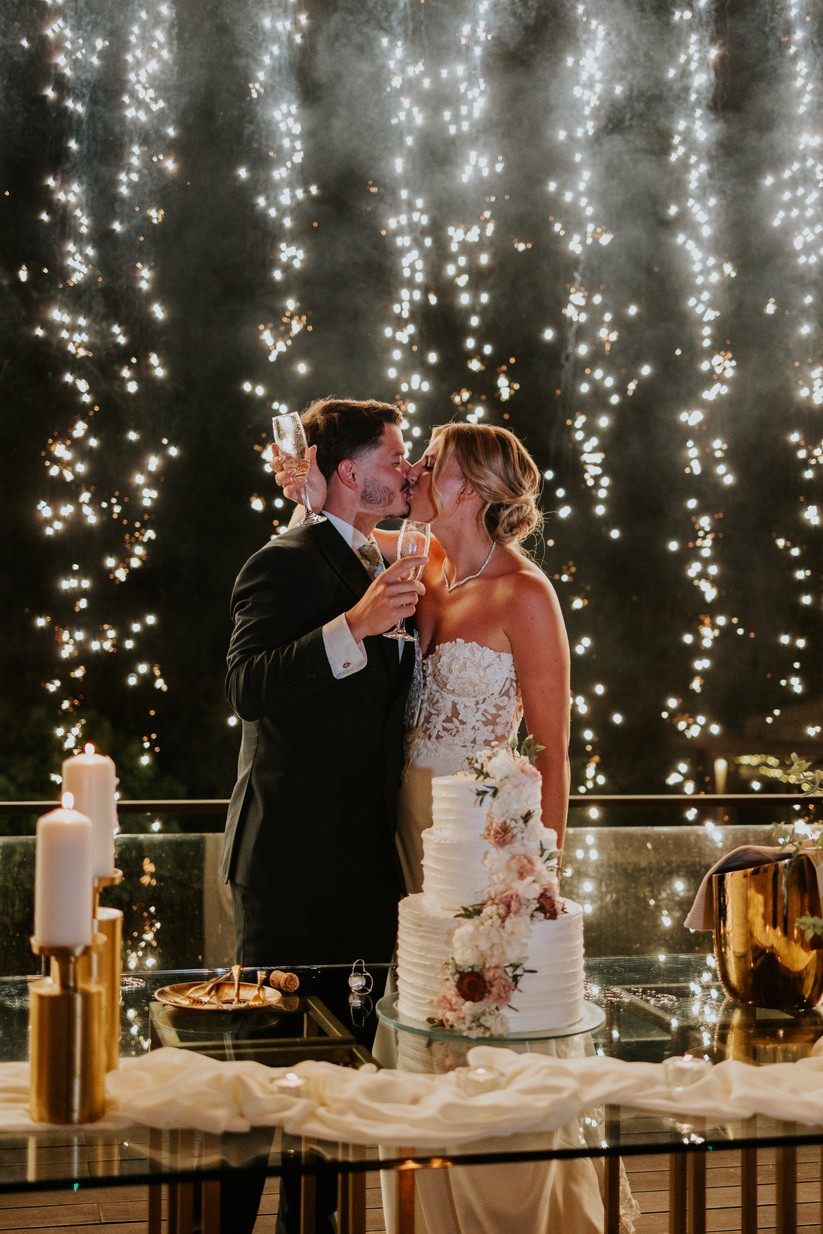 Festa casamento quinta do alferes bolo sparkles