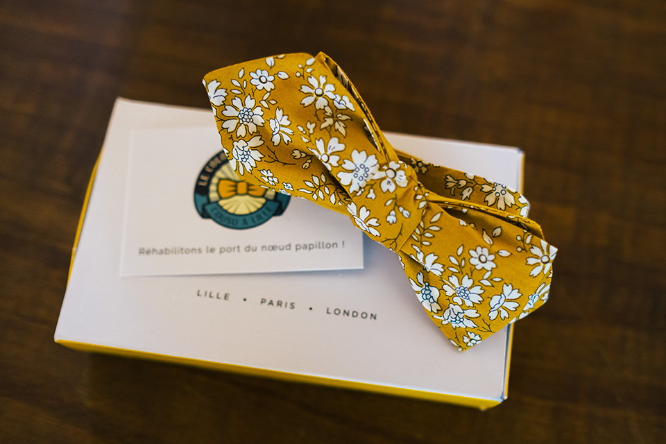 Detalhes noivo laço fato groom