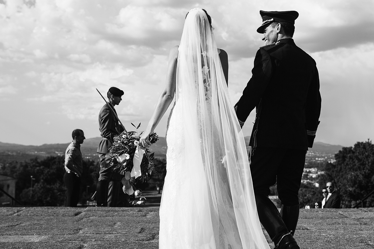 saída militares casamento