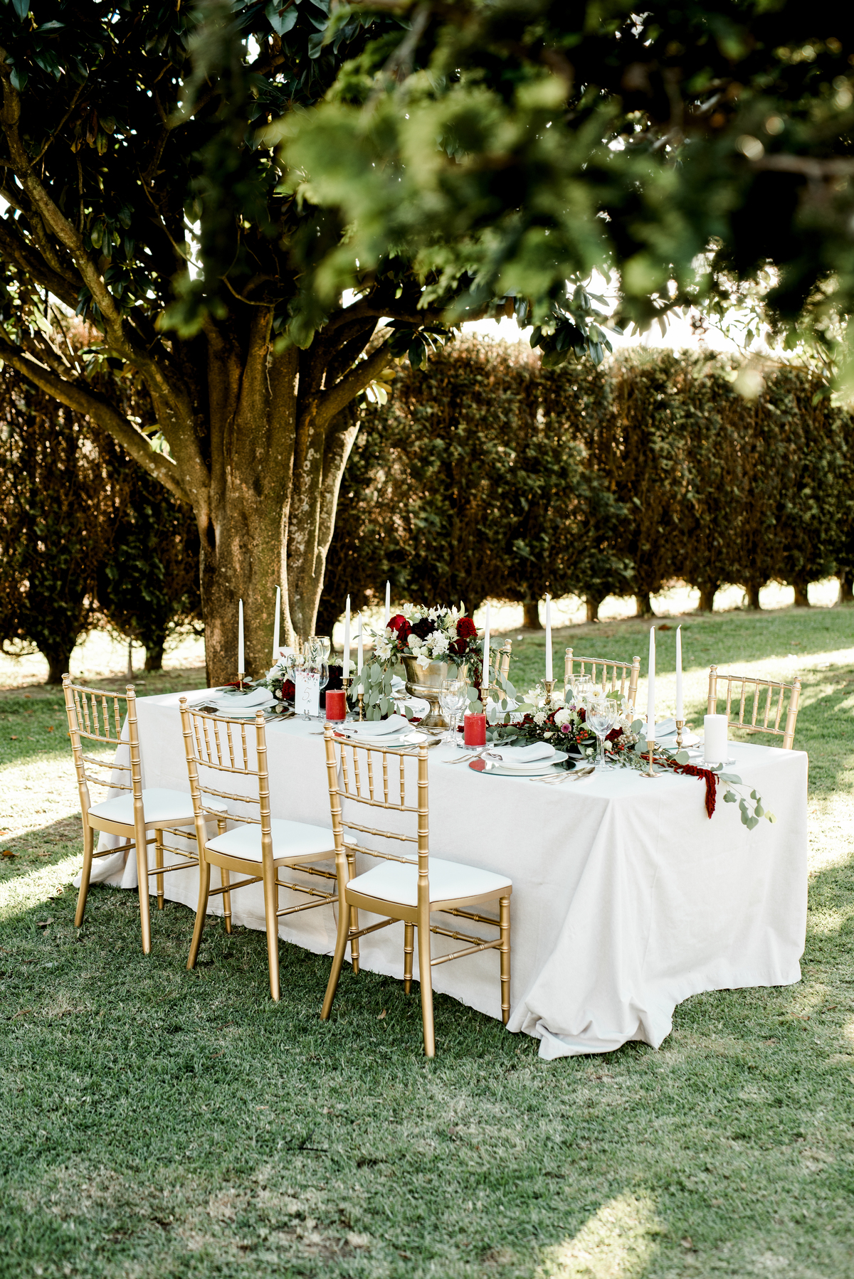 noivos casal quinta do alferes vila do conde casamento decoração mesas monoeventos design estacionário