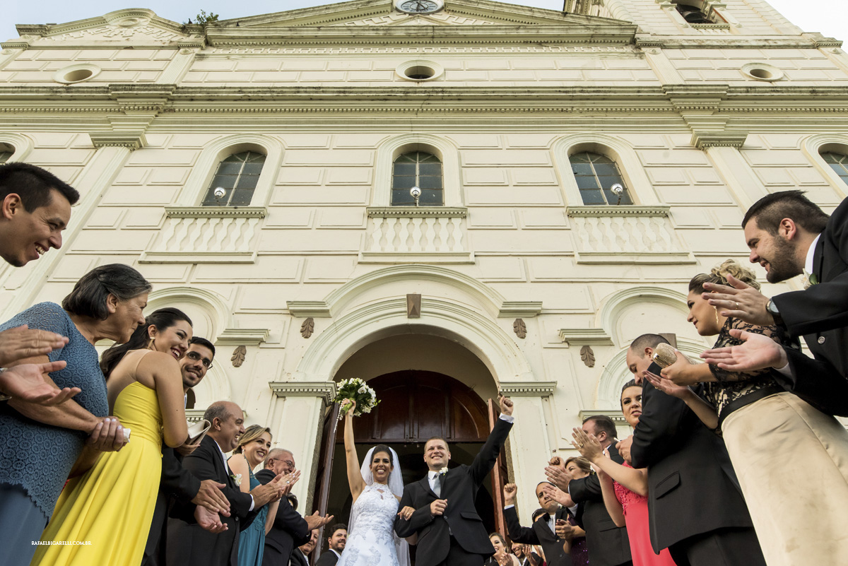 noivos igreja saida