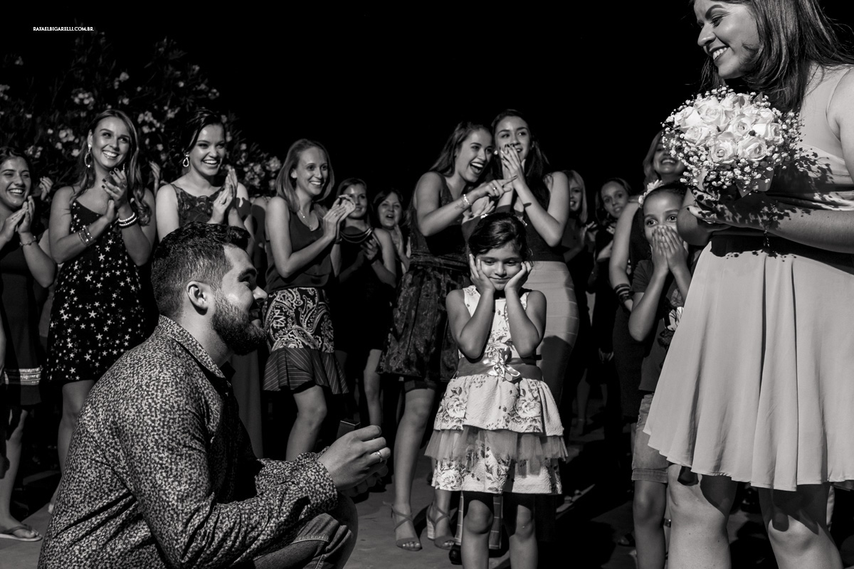 predido de casamento preto e branco
