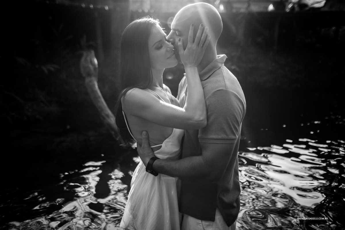 preto e branco casal noivos