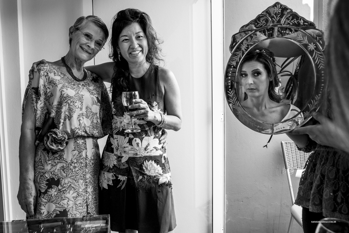 reflexo da noiva no espelho