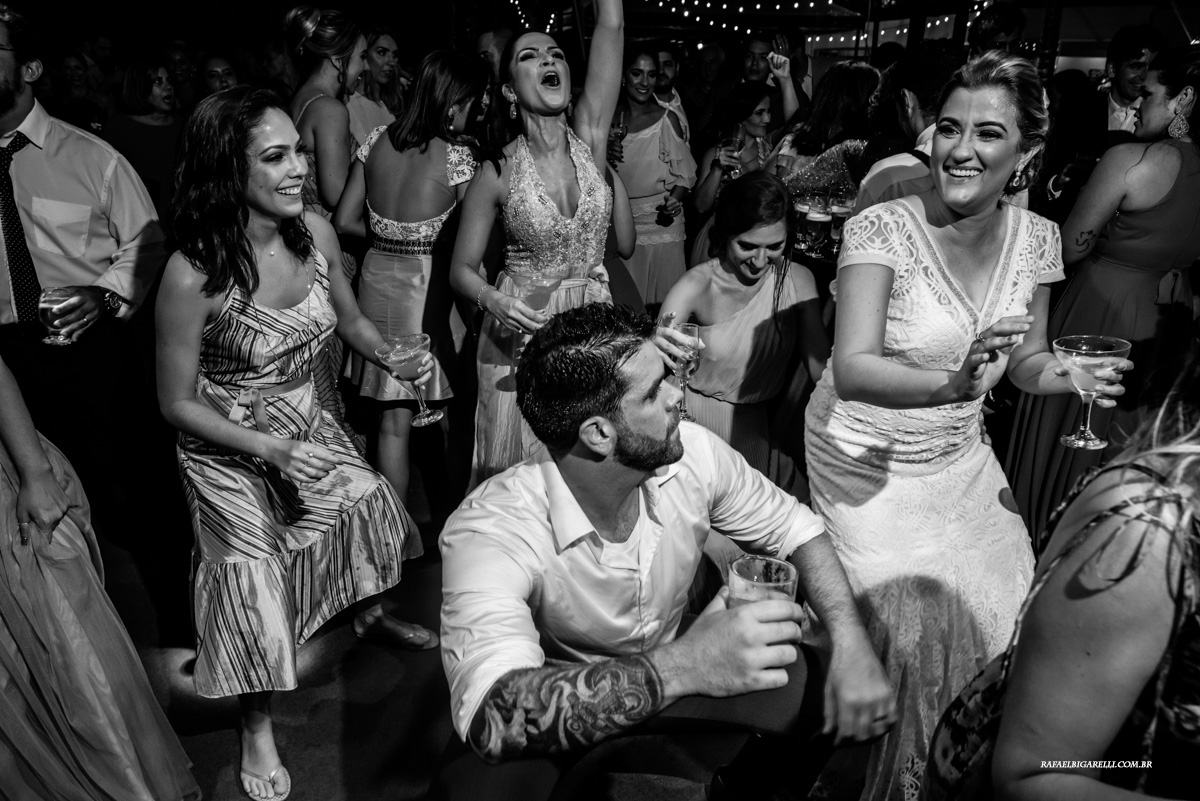 pista de dança animada no casamento