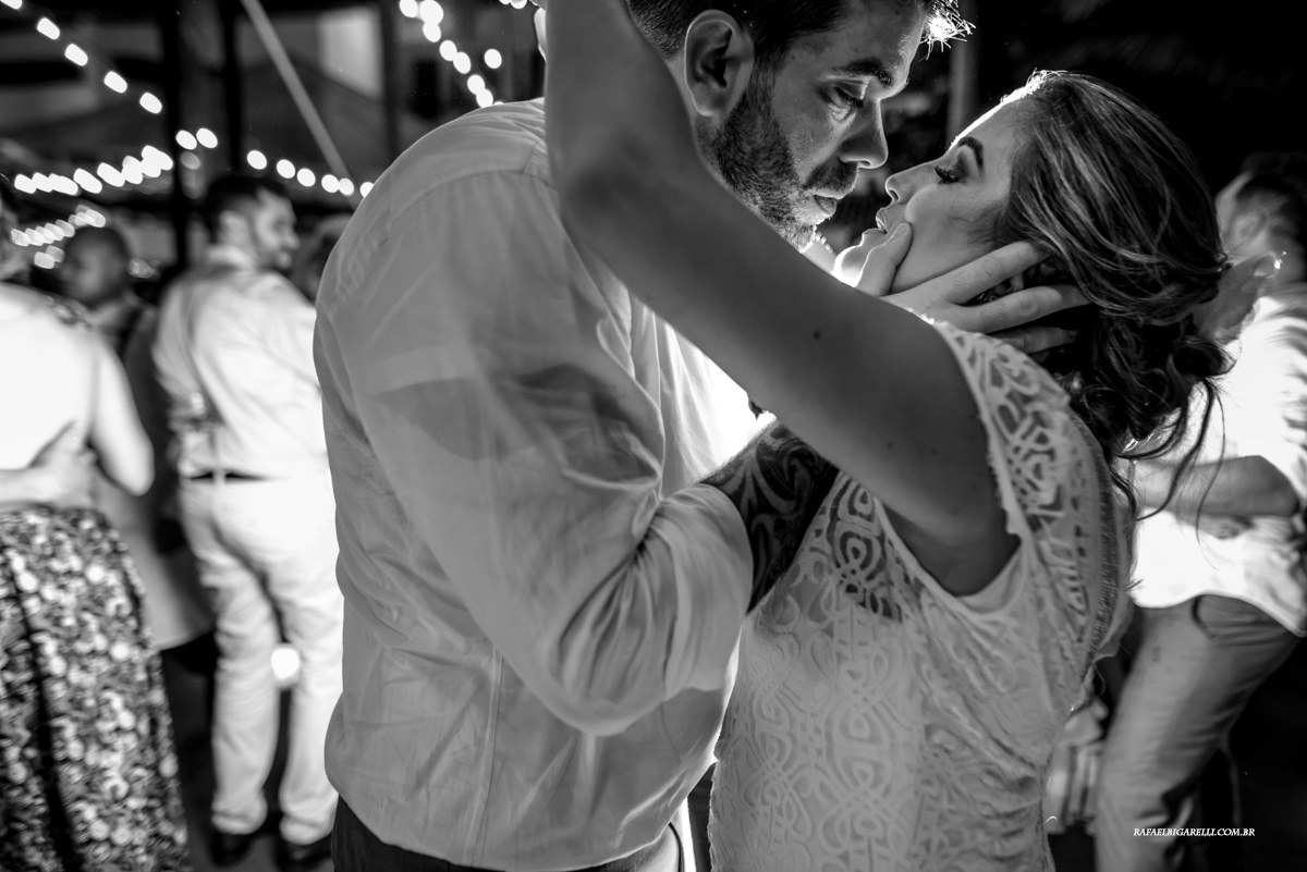 final de festa de casamento na praia