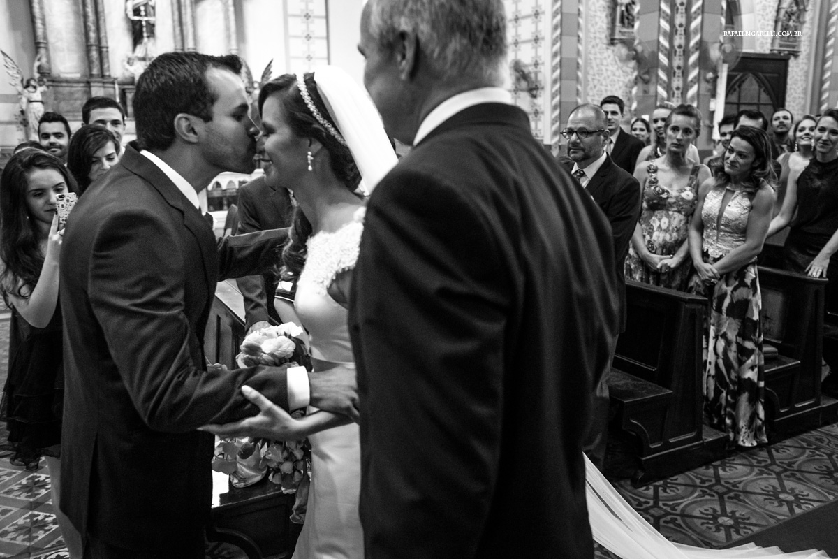 entrega da noiva ao seu futuro esposo