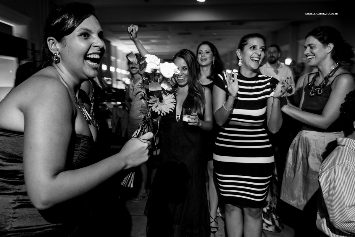 a hora tão esperada do bouquet