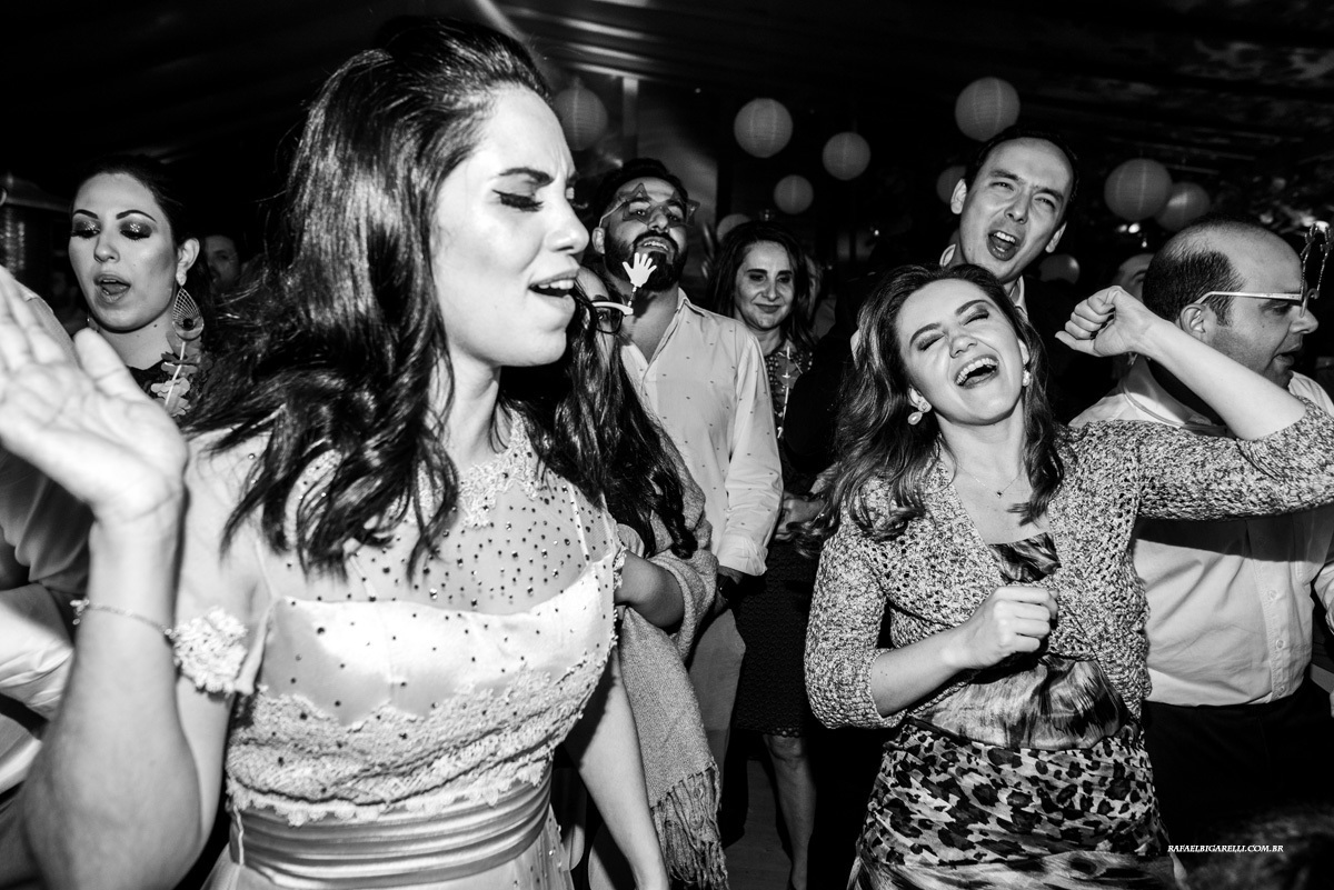 festa de casmento no beach hotel cambury na praia de cambury são sebastião sp fotógrafo rafael bigarelli